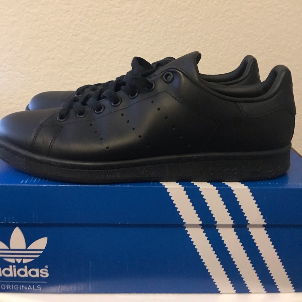 Adidas Stan Smith/Size 9.5(black)